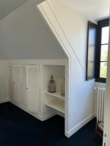 Areha - Entreprise Generale de Batiment - Realisations - menuiserie sur mesure - aménagement des combles avec des rangements - pose de moquette